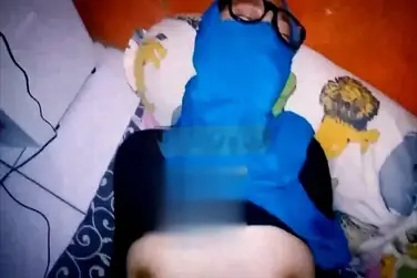 Ngentot Cewek Hijaber Cantik Muncrat Di Wajahnya